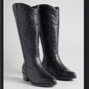 NWOT Torrid Western Knee Wide Calf Boot